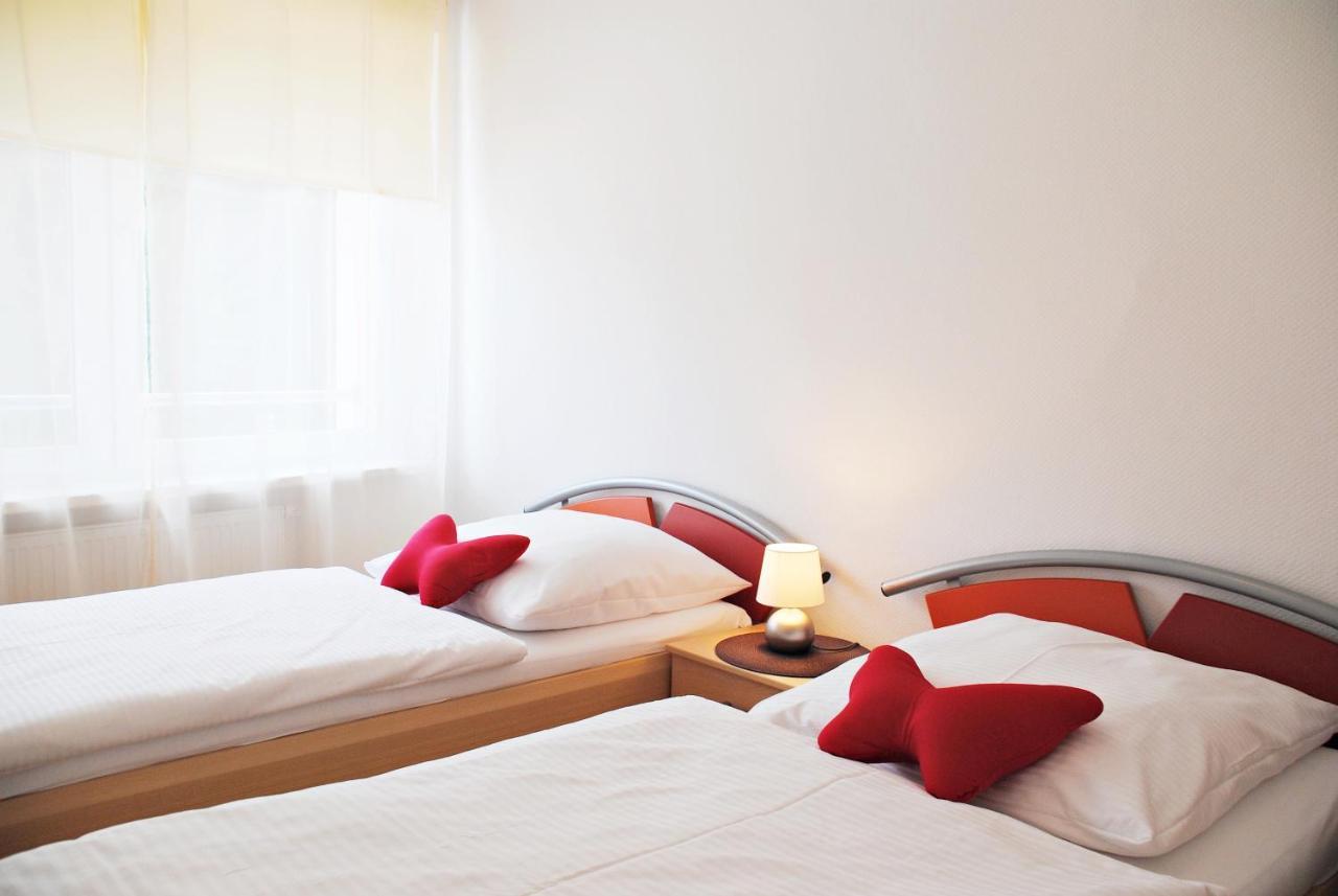Appartementanlage-Ferienwohnungen Weisse Moewe 사스니츠 외부 사진