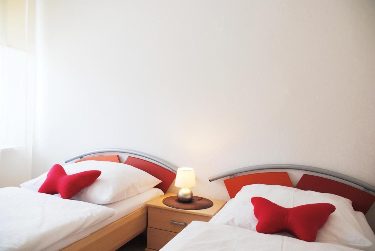 Appartementanlage-Ferienwohnungen Weisse Moewe 사스니츠 외부 사진