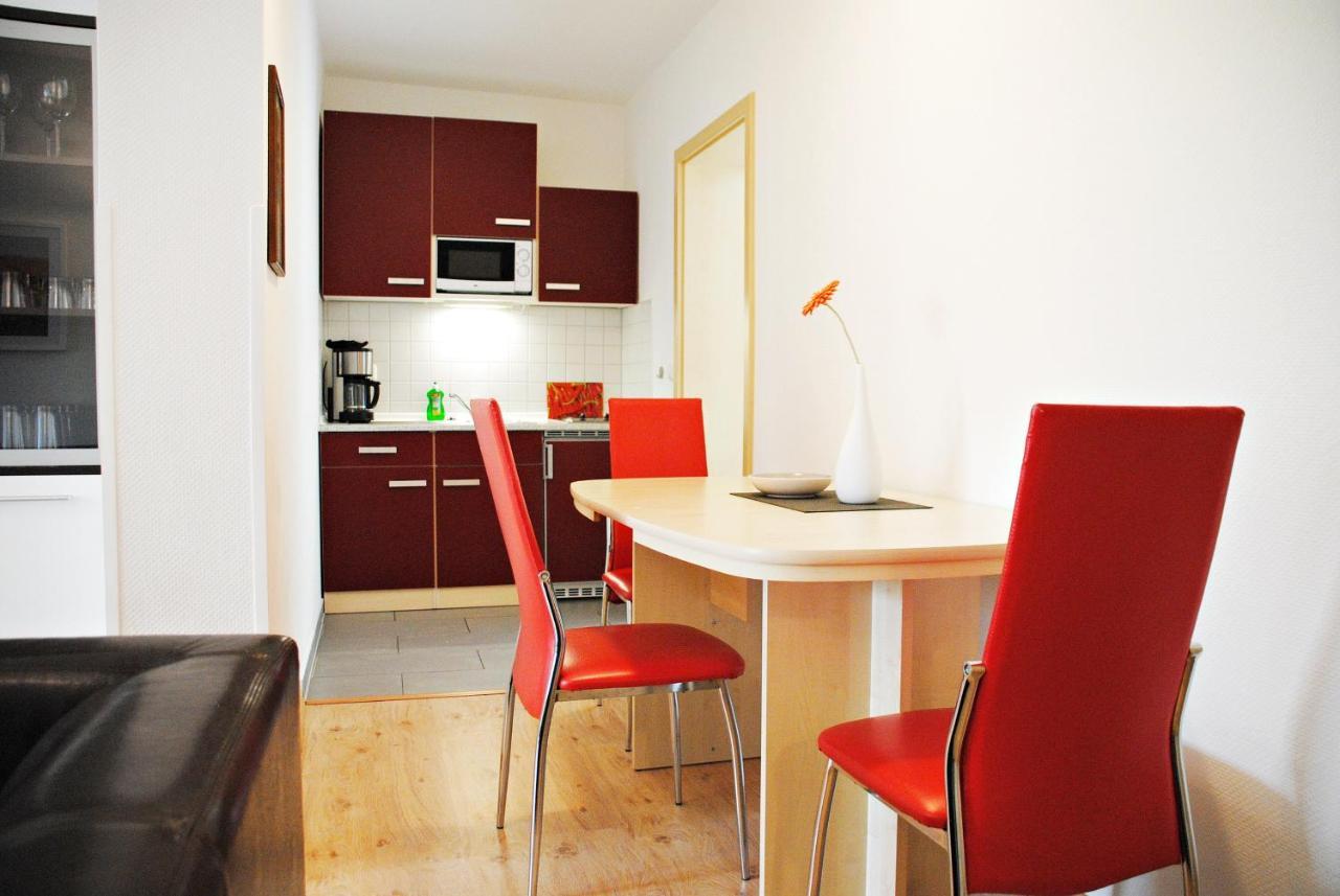 Appartementanlage-Ferienwohnungen Weisse Moewe 사스니츠 외부 사진