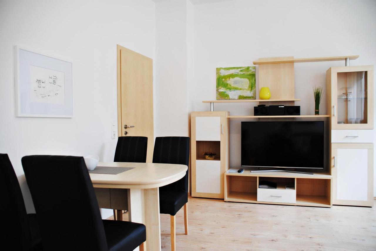 Appartementanlage-Ferienwohnungen Weisse Moewe 사스니츠 외부 사진