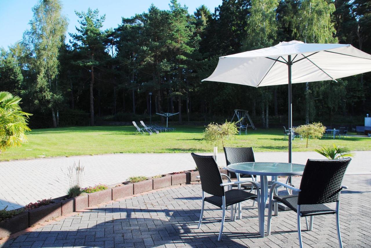 Appartementanlage-Ferienwohnungen Weisse Moewe 사스니츠 외부 사진