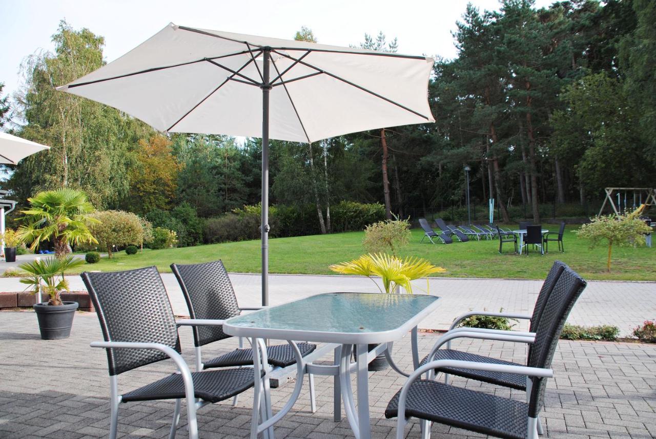 Appartementanlage-Ferienwohnungen Weisse Moewe 사스니츠 외부 사진